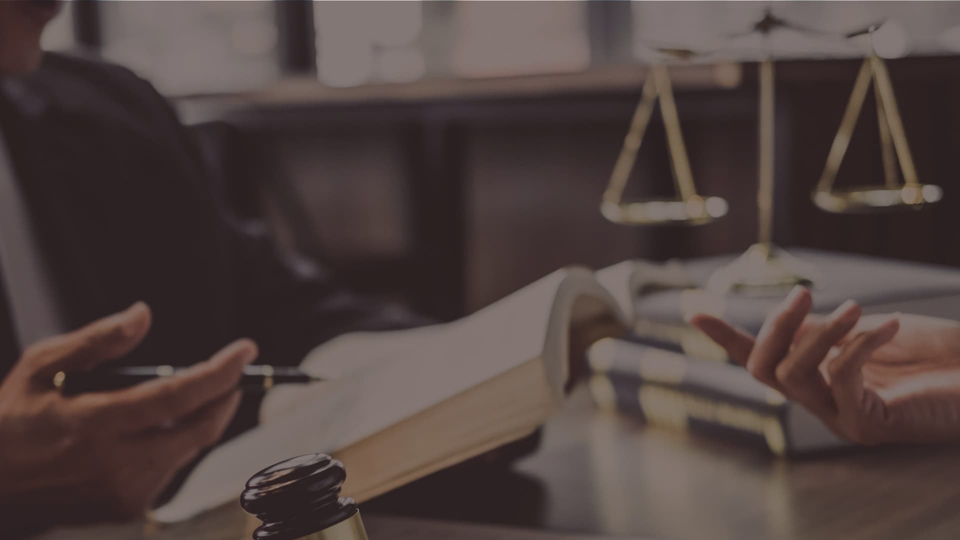 	 Департамент оценочной деятельности образован в январе 2012 года. Основным видом деятельности компании является проведение досудебных и судебных экспертиз по различным направлениям.<br>
	 Мы проводим экспертизы для физических и юридических лиц практически по любым направлениям. В нашем штате присутствуют эксперты по каждому направлению экспертиз, при необходимости у нас есть широкий круг проверенных партнеров, тем самым мы обеспечиваем оперативные, качественные и независимые оценки и экспертизы для каждой области права в досудебных и судебных разбирательствах.<br>
	 Наша компания обладает всеми необходимыми лицензиями, аккредитациями и допусками. Каждый сотрудник имеет профильное образование, опыт и необходимую документацию для реализации экспертизы. Заключения наших экспертов подготовлены для суда, при необходимости мы предоставим любые сопутствующие документы для вашего случая.<br>
	 В настоящее время работаем более чем в 100 городах России. В команде работает более 150 экспертов. Провели более десятка тысяч экспертиз для граждан и организация по всей стране.
